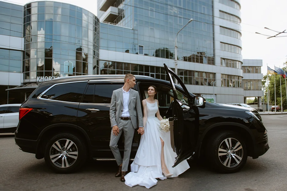 Making Your Special Day Extraordinary with Elite Wedding Chauffeurs